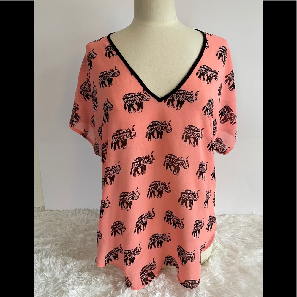 Live 4 Truth Peach Elephant Pattern Blouse Top Med